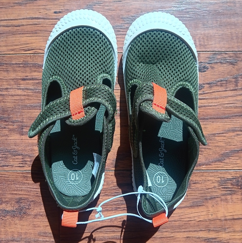 NEW Cat & Jack Toddler Water Shoes, size 10